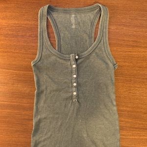 Henley Tank